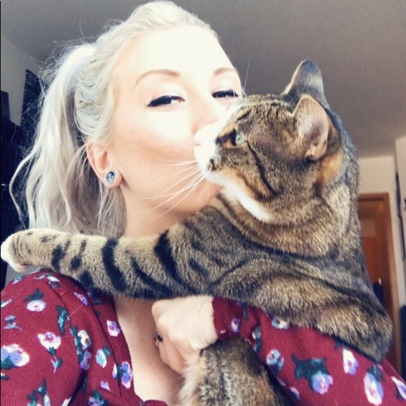 Meet your Posher, Jersey 🩷 MAJOR SALES 🔥 - Picture 9 of 11